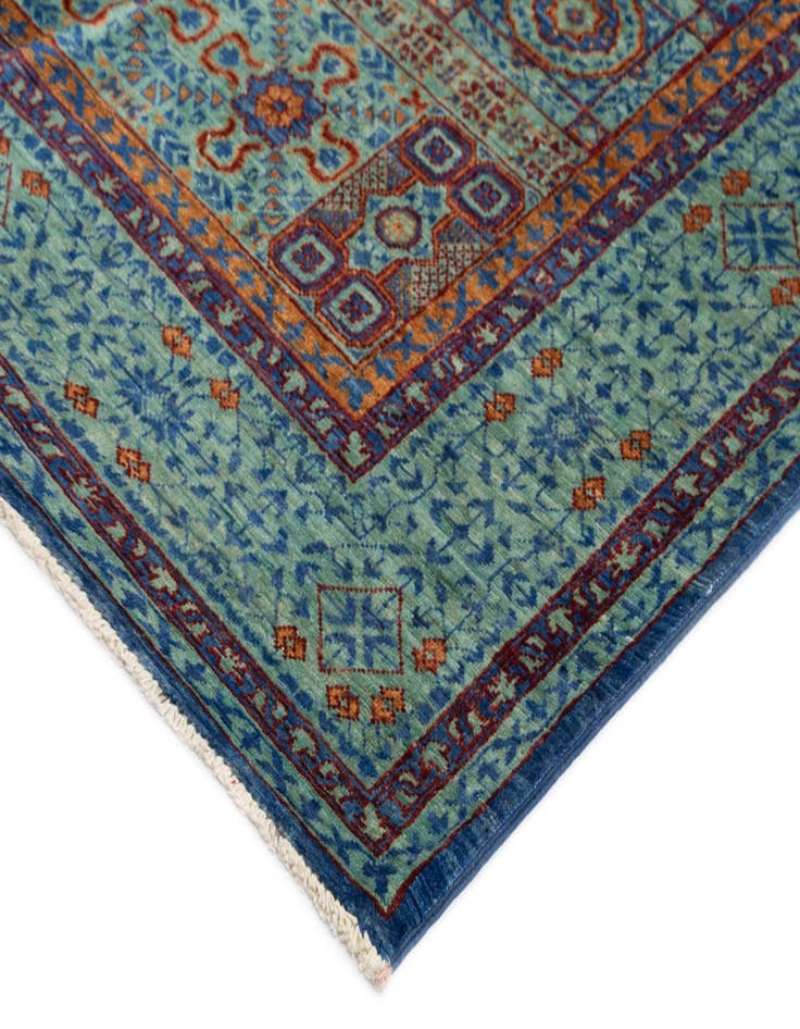 Detail image of 5' 1 x 6' 4 Amina Rug