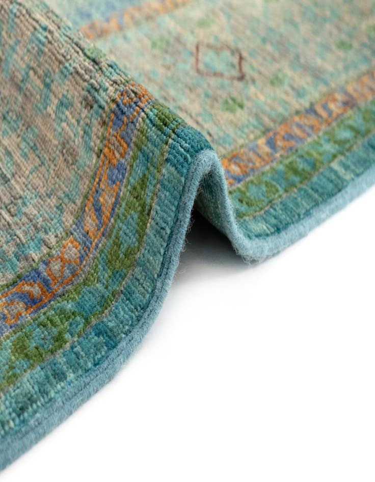 Detail image of 5' 2 x 6' 9 Amina Wool Rug