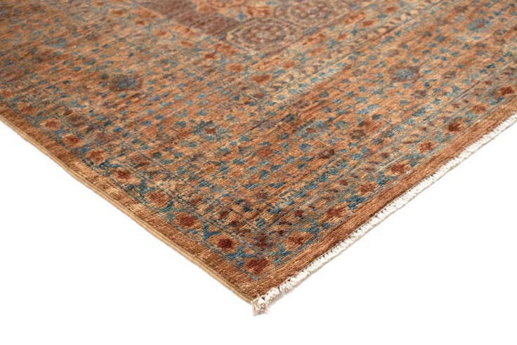 Detail image of 5' 11 x 9' 3 Amina Wool Rug