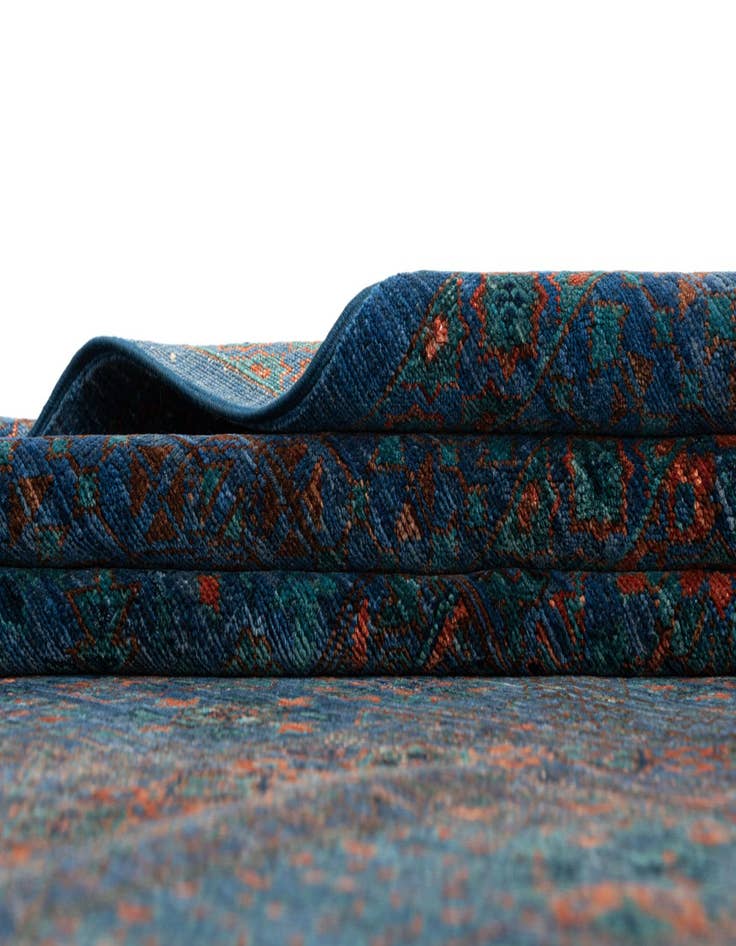 Detail image of 8' x 10' 3 Amina Rug