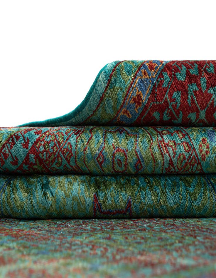 Detail image of 5' 11 x 7' 10 Amina Rug
