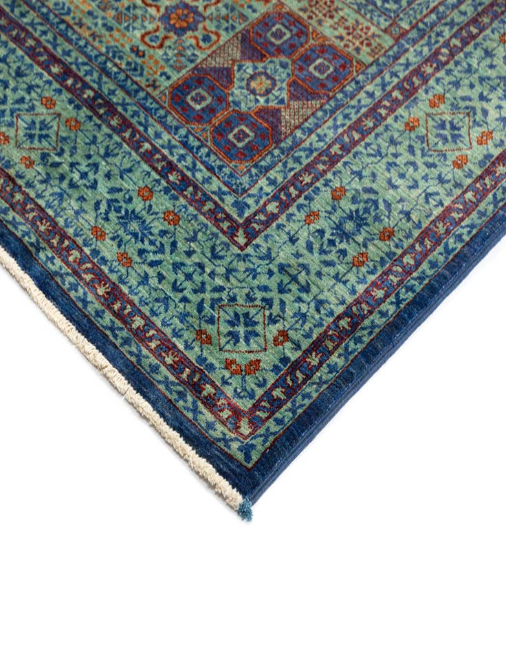 Detail image of 5' 10 x 7' 9 Amina Rug