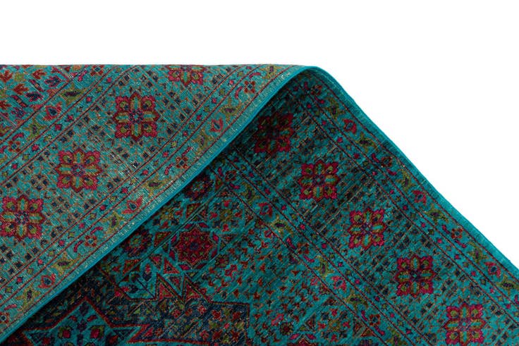 Detail image of 5' 9 x 7' 9 Amina Rug