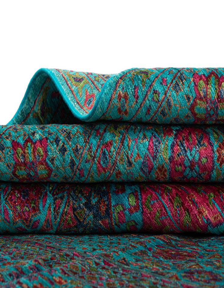 Detail image of 5' 9 x 7' 9 Amina Rug