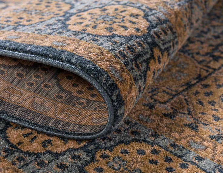 Detail image of 6' x 9' Amina Rug