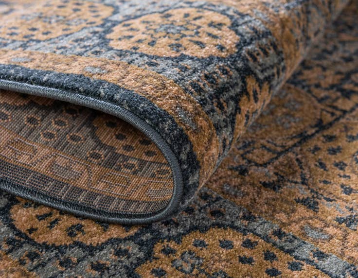 Detail image of 6' x 9' Amina Rug