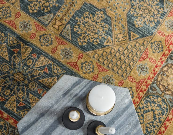 Detail image of 10' x 11' 4 Amina Rug