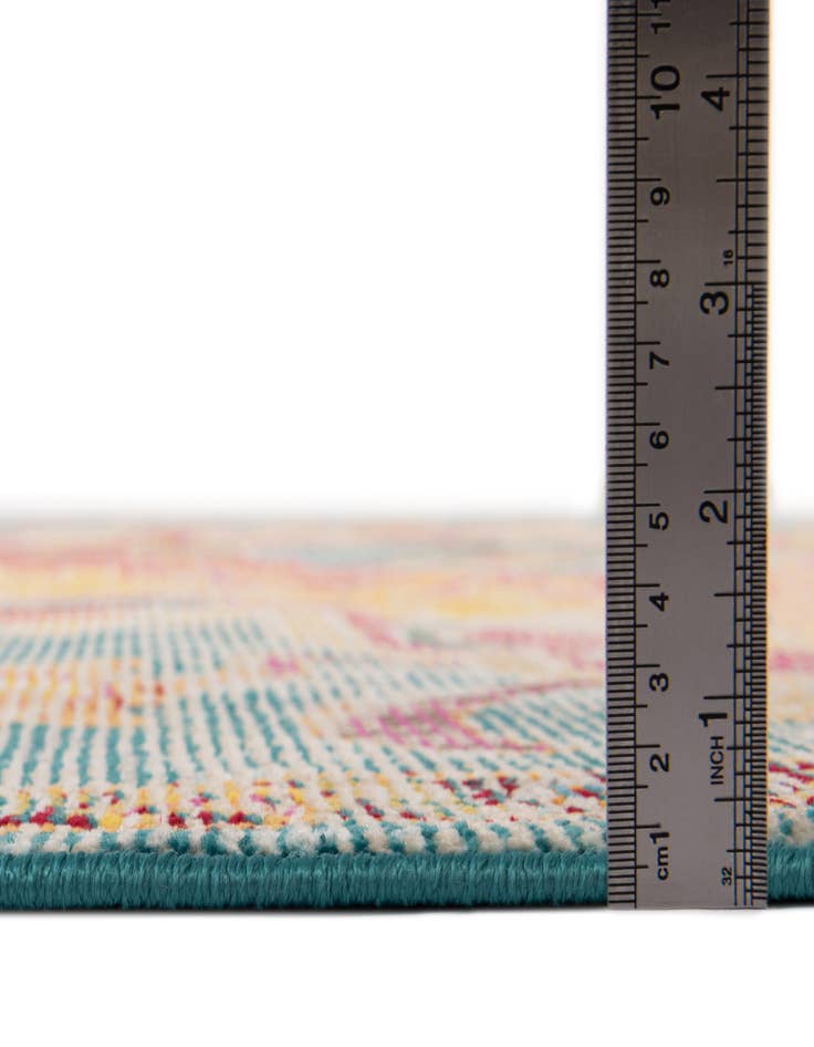 Detail image of 6' 7 x 9' 4 Amulet Rug