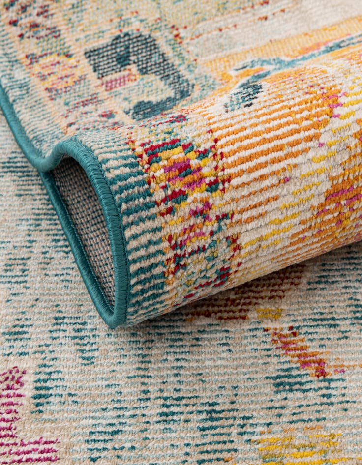 Detail image of 6' 7 x 9' 4 Amulet Rug