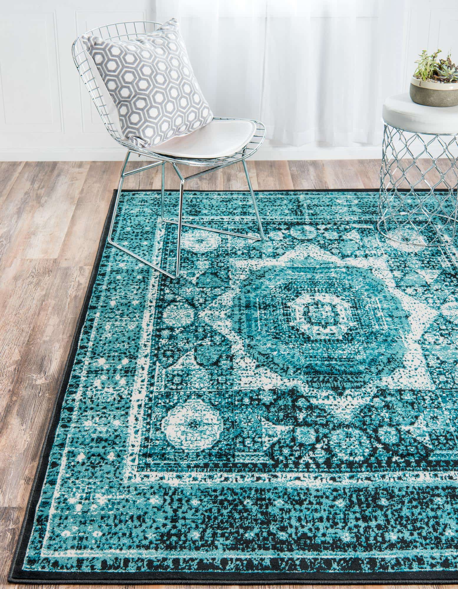 Detail image of 305cm x 400cm Istanbul Rug