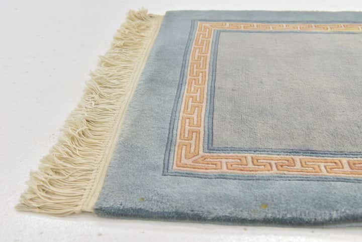 2' 7 x 4' 9 Hand Knotted Antique Finish Wool Rug
