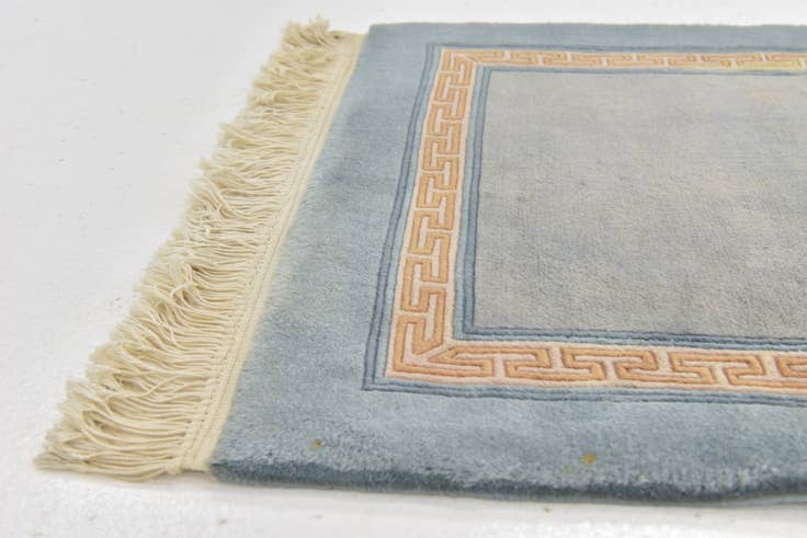 Detail image of 2' 7 x 4' 9 Hand Knotted Antique Finish Wool Rug