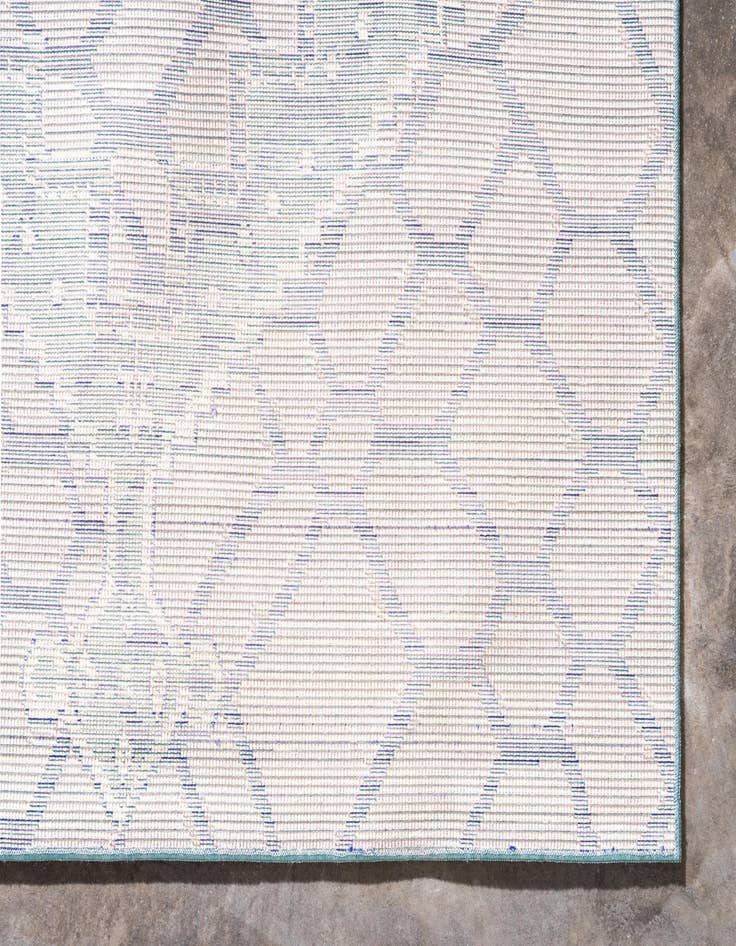 Detail image of 8' x 10' Aqua Rug