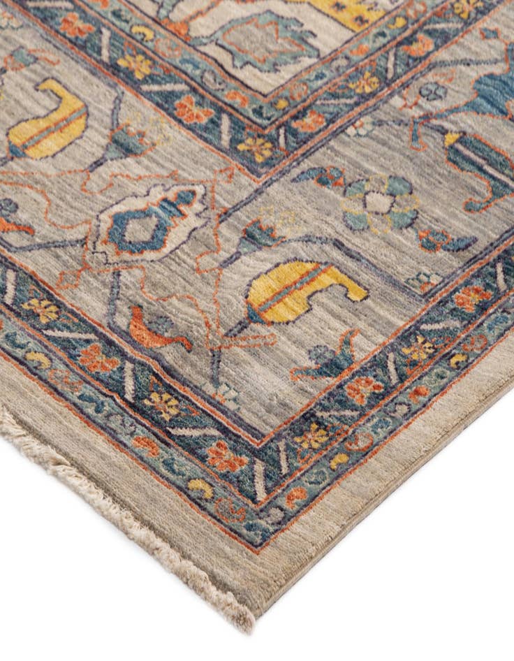 Detail image of 8' 9 x 12' 6 Ariana Fine Wool Rug