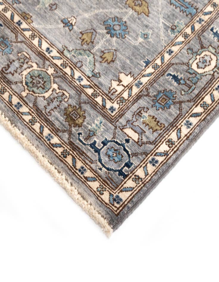 Detail image of 4' 1 x 5' 11 Ariana Wool Rug