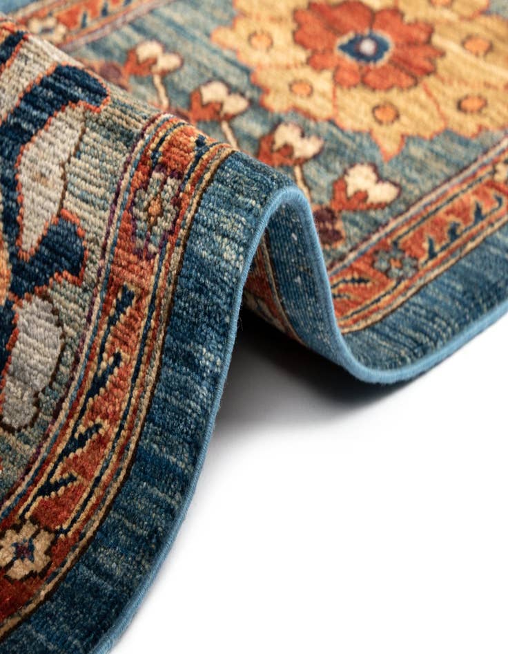 Detail image of 7' 10 x 9' 10 Ariana Wool Rug