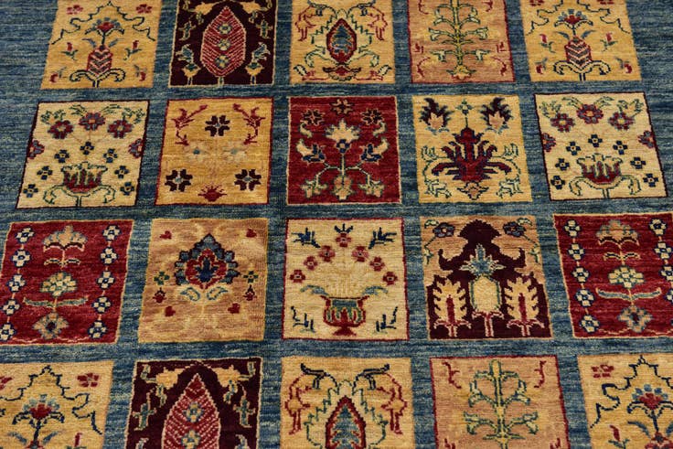 Detail image of 4' 10 x 6' 8 Hand Knotted Ariana Ziegler Rug