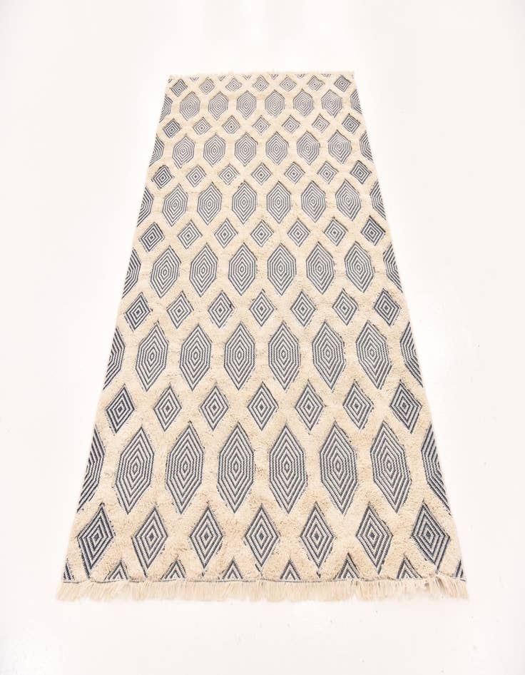 Detail image of 4' 9 x 7' 7 Arizona Rug