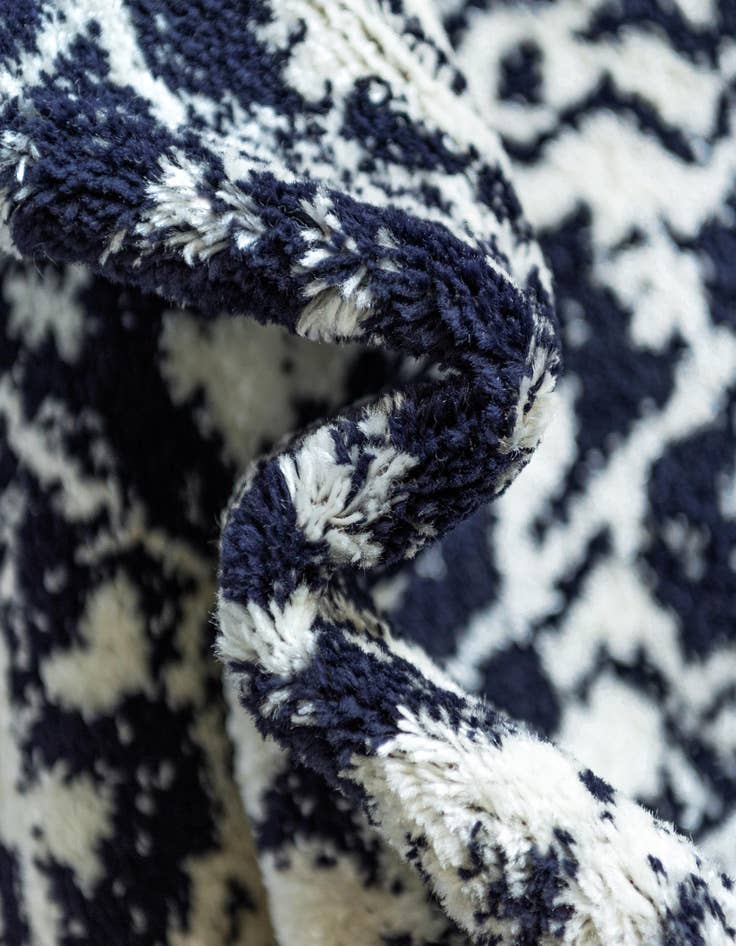 Detail image of 10' x 14' Arlington Rug