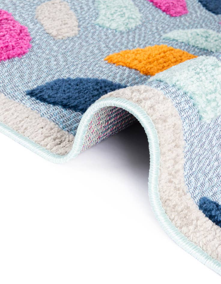 Detail image of 2' x 3' Easy-Clean Aruba Indoor / Outdoor Rug