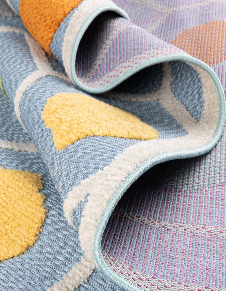 Detail image of 5' 3 x 8' Easy-Clean Aruba Indoor / Outdoor Rug