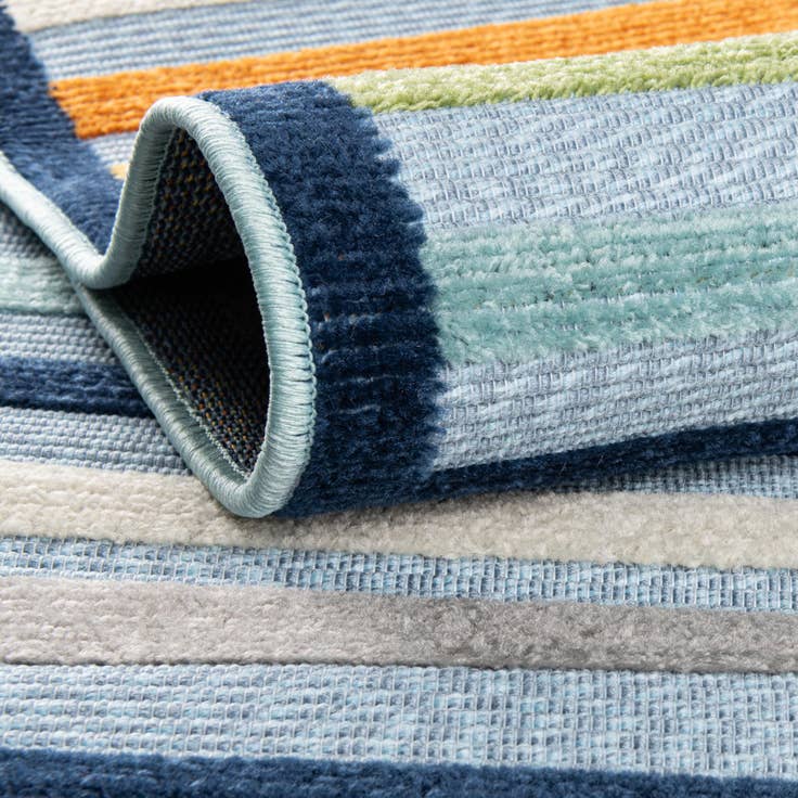 Detail image of 4' x 6' Easy-Clean Aruba Indoor / Outdoor Rug