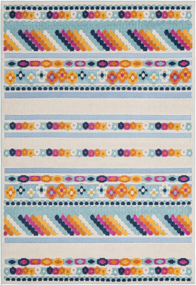 Detail image of 4' x 6' Easy-Clean Aruba Indoor / Outdoor Rug