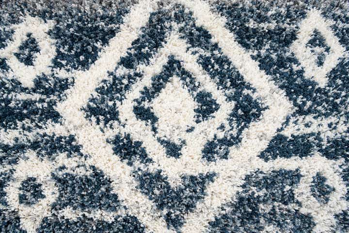 5' 4 x 7' 8 Athena Shag Rug