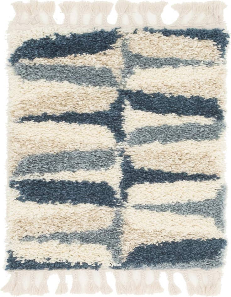Detail image of 2' 2 x 3' Athena Shag Rug