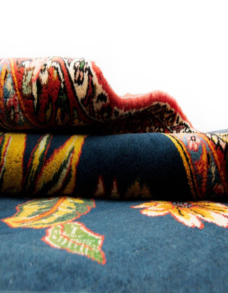 Detail image of 3' 5 x 4' 10 Hand Knotted Bachtiar Persian Wool Rug