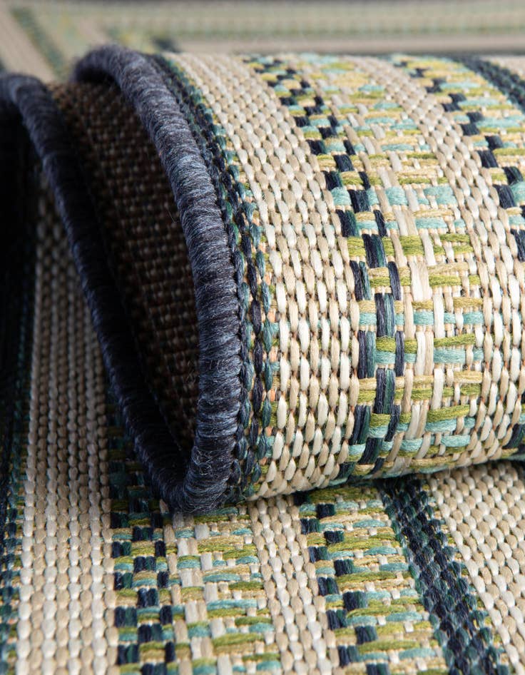 Detail image of 4' x 6' Easy-Clean Baja Indoor / Outdoor Rug