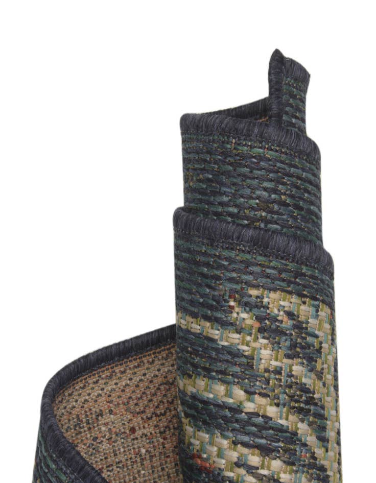 Detail image of 4' x 6' Easy-Clean Baja Indoor / Outdoor Rug