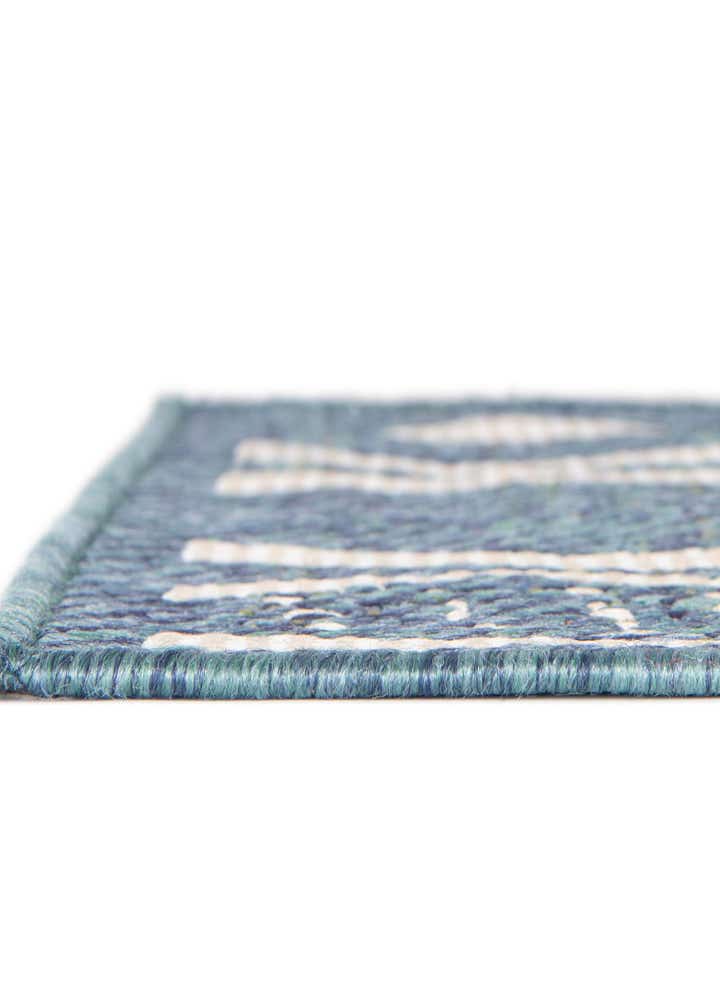 4' 1 x 6' 1 Easy-Clean Baja Indoor / Outdoor Rug