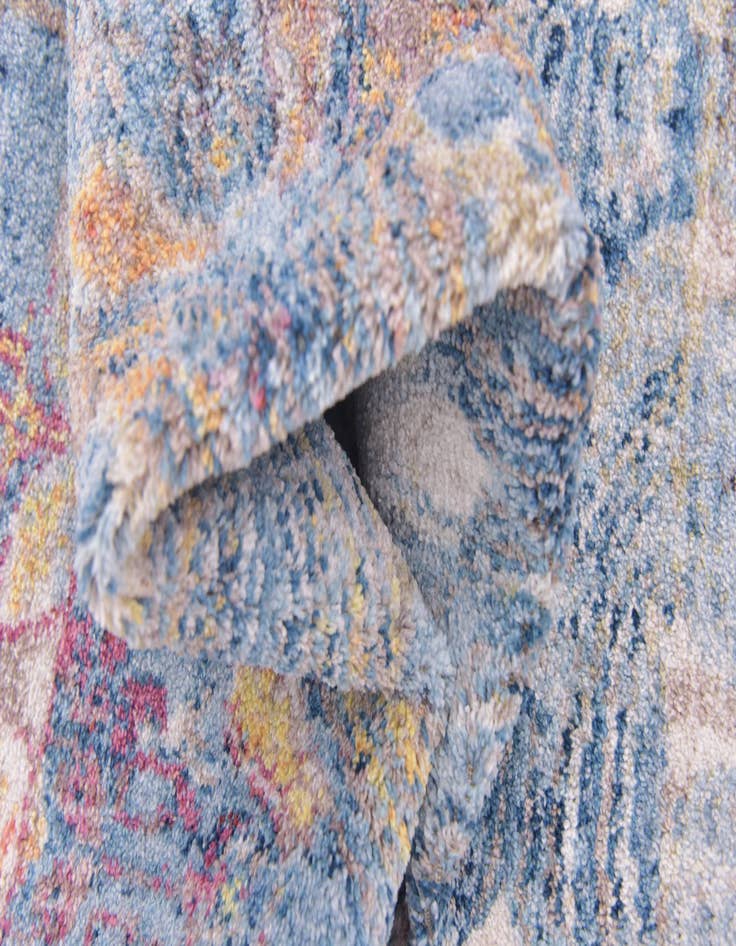 Detail image of 5' 3 x 7' 7 Balboa Rug