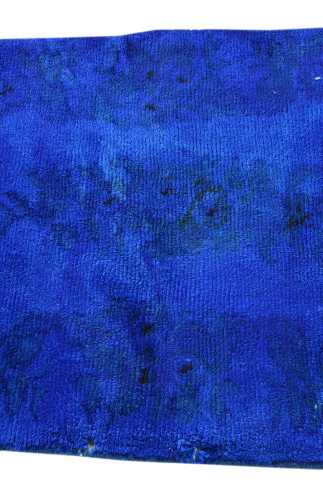 Detail image of 2' 5 x 4' 7 Hand Knotted Balouch Wool Rug