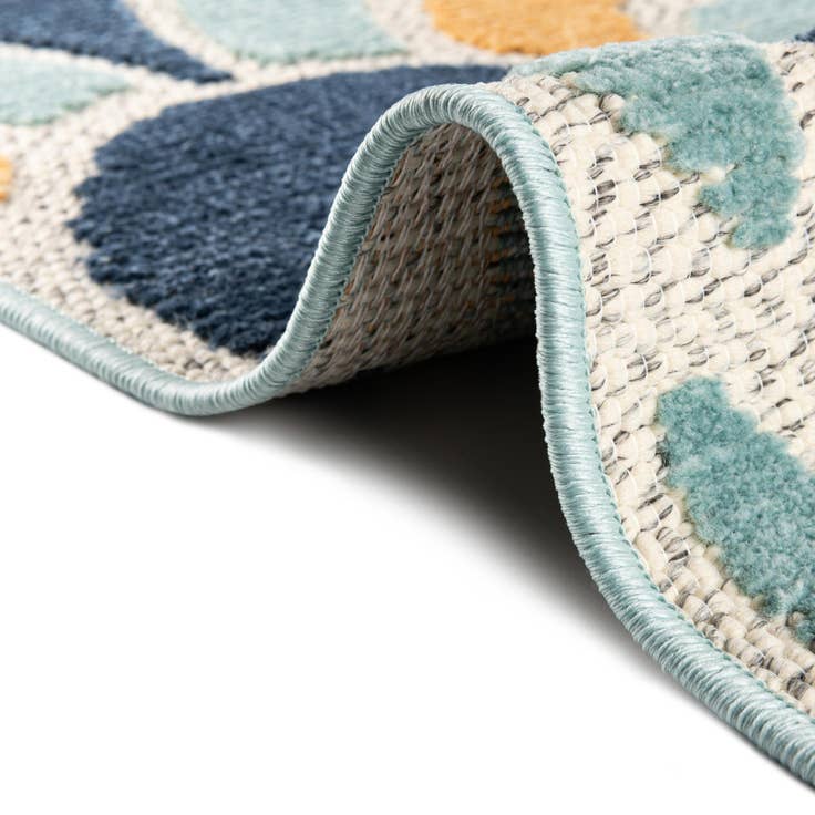 Detail image of 6' x 9' Easy-Clean Belize Indoor / Outdoor Rug