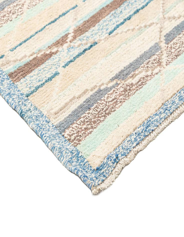 Detail image of 8' 3 x 9' 11  Hand Knotted Beni Marok Rug