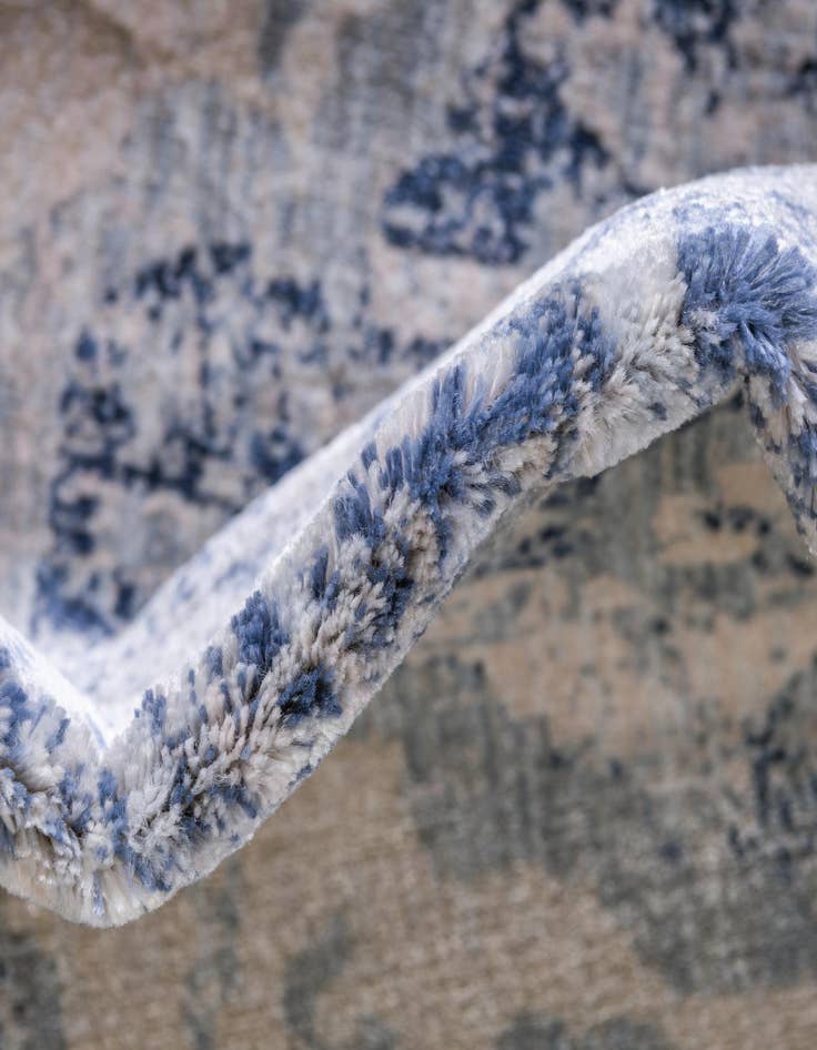 Detail image of 8' x 10' Berkshire Rug