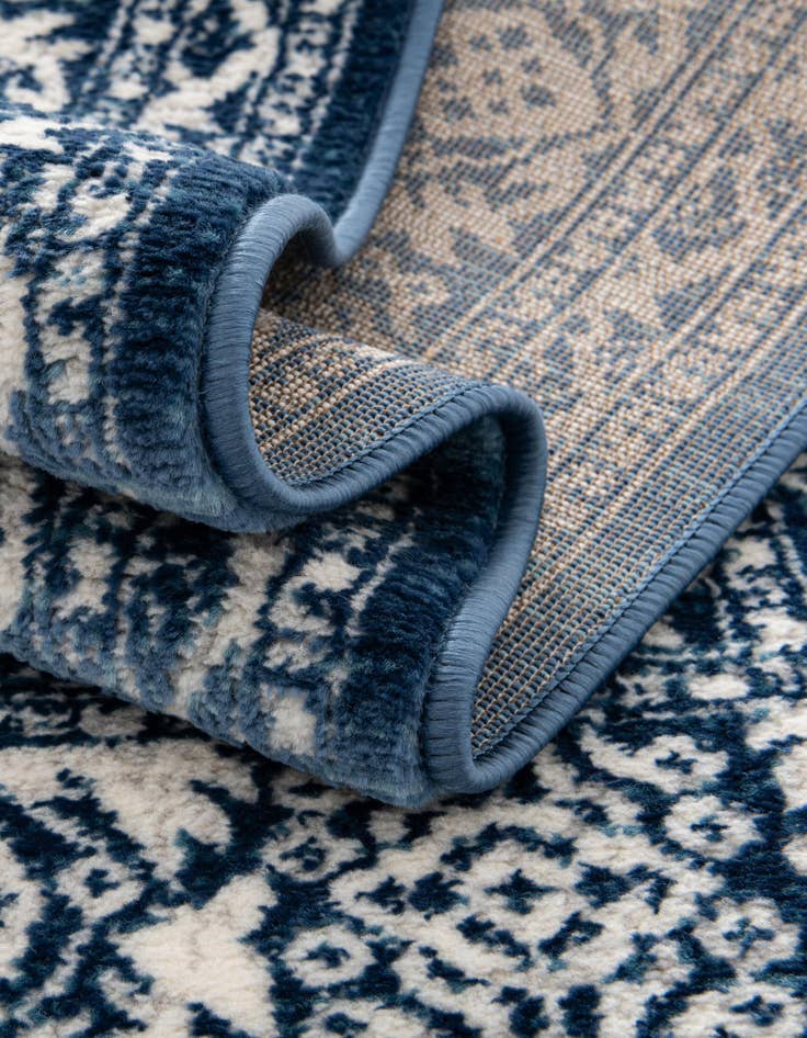 Detail image of 9' 10 x 14' Boston Rug