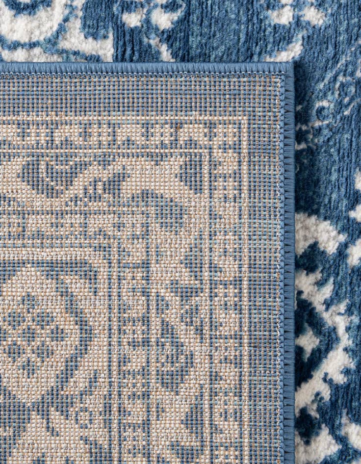 Detail image of 2' x 3' Boston Rug