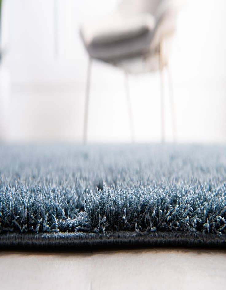 Detail image of 4' x 6' Botanical Shag Rug