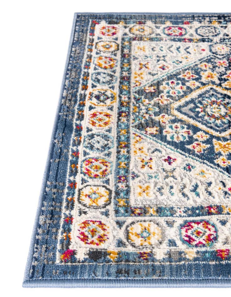 Detail image of 5' x 7' 10 Budapest Rug