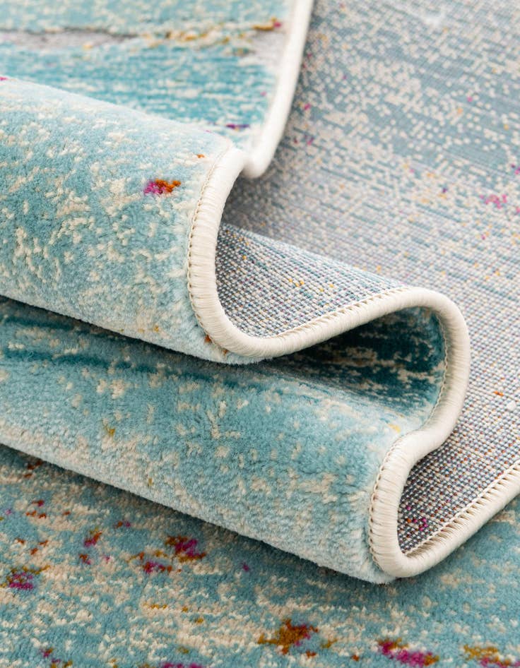 Detail image of 5' x 7' 10 Budapest Rug