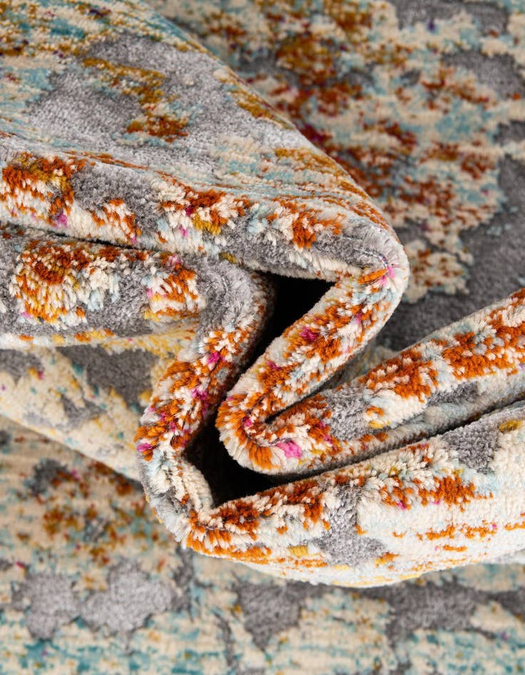 Detail image of 3' 7 x 5' 3 Budapest Rug