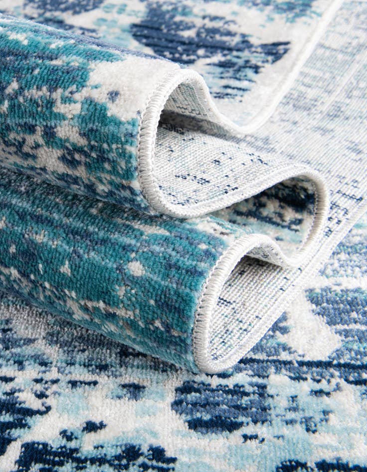 Detail image of 9' x 12' Budapest Rug