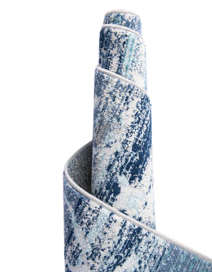 Detail image of 5' x 7' 10 Budapest Rug