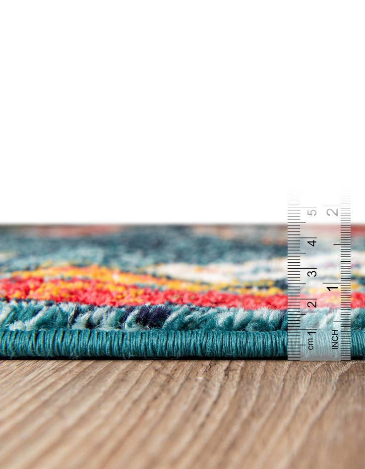 Detail image of 5' 3 x 8' Carrington Rug