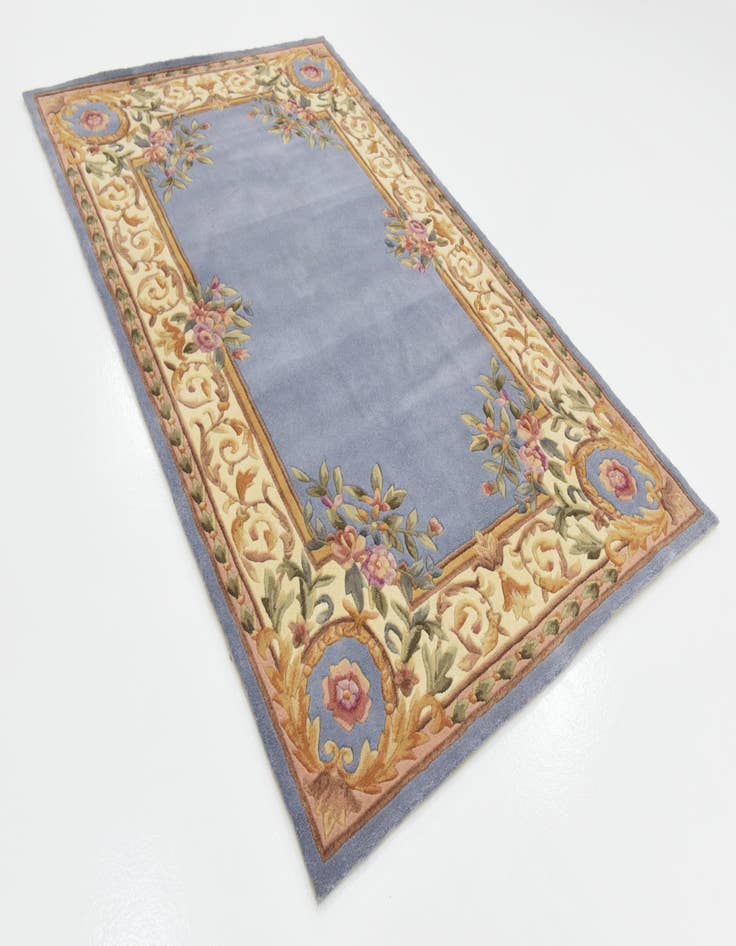 Detail image of 5' x 8' Chateau Rug