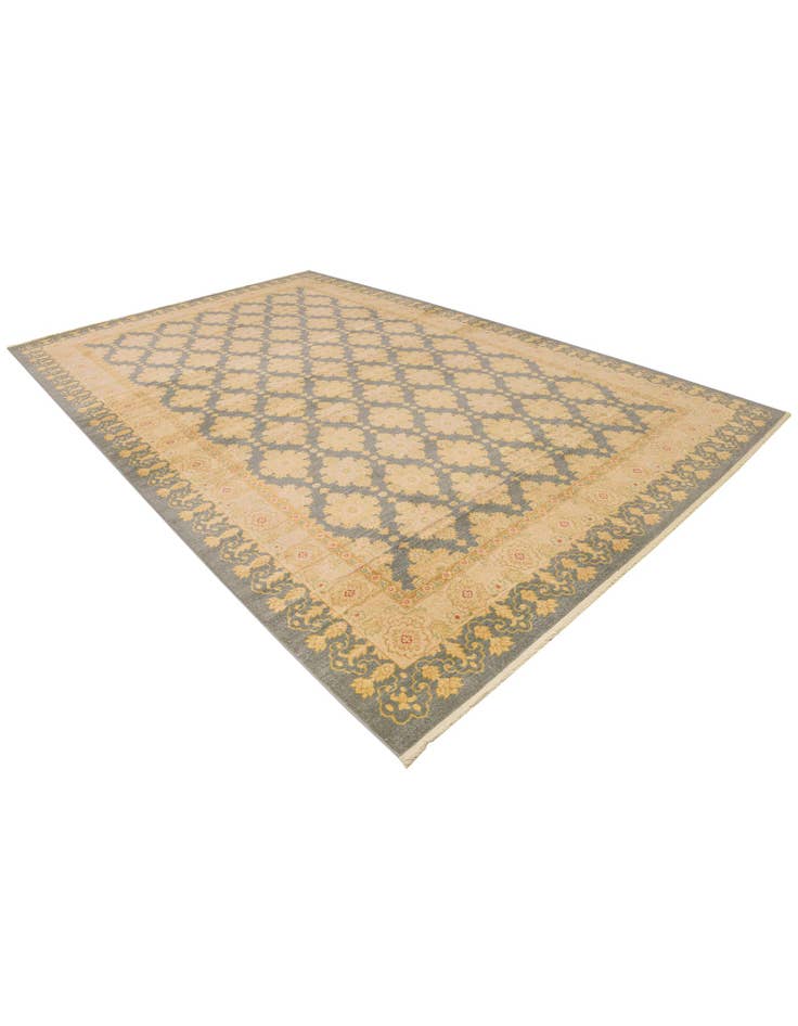 Detail image of 10' 6 x 16' 5 Chelsea Rug