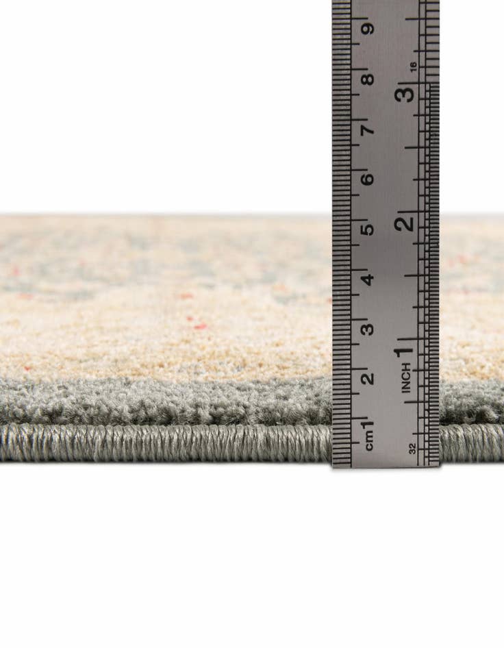 Detail image of 3' 3 x 5' 3 Chelsea Rug